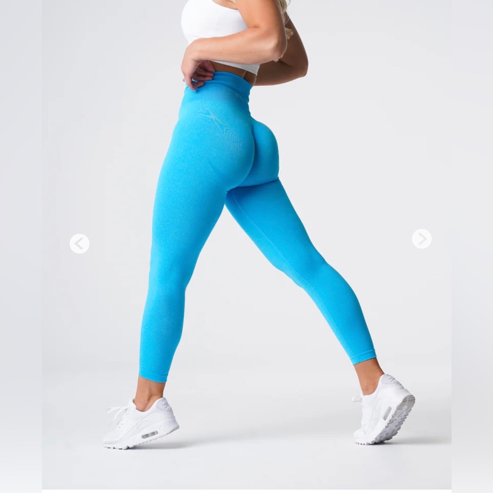 NVGTN Caribbean Curve Seamless Leggings (Light Blue). Size SMALL
